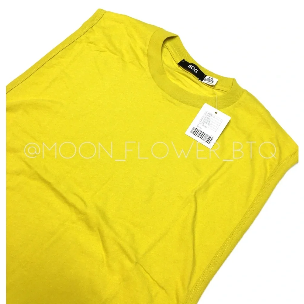 ❤️SOLD❤️BDG Yellow Gold Drop Armhole Muscle Tank Top - Picture 3 of 13